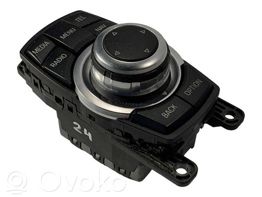 Multimedia controller