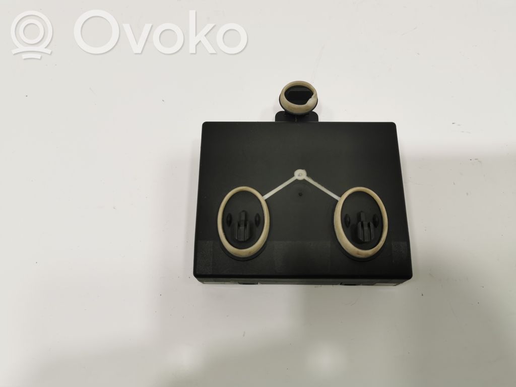 Durvju vadības bloks