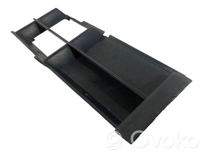 Apakšējais režģis (trīsdaļīgs)