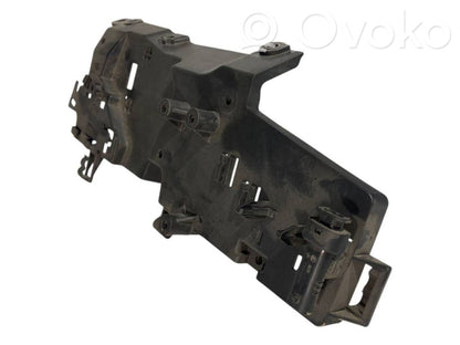 Cita veida dzinēja nodalījuma detaļa