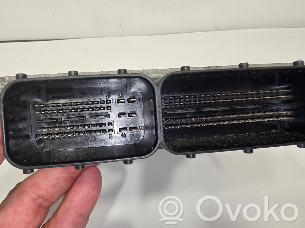 Dzinēja vadības bloks