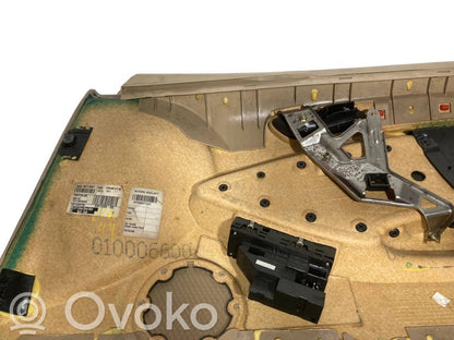 Priekšējo durvju apdare