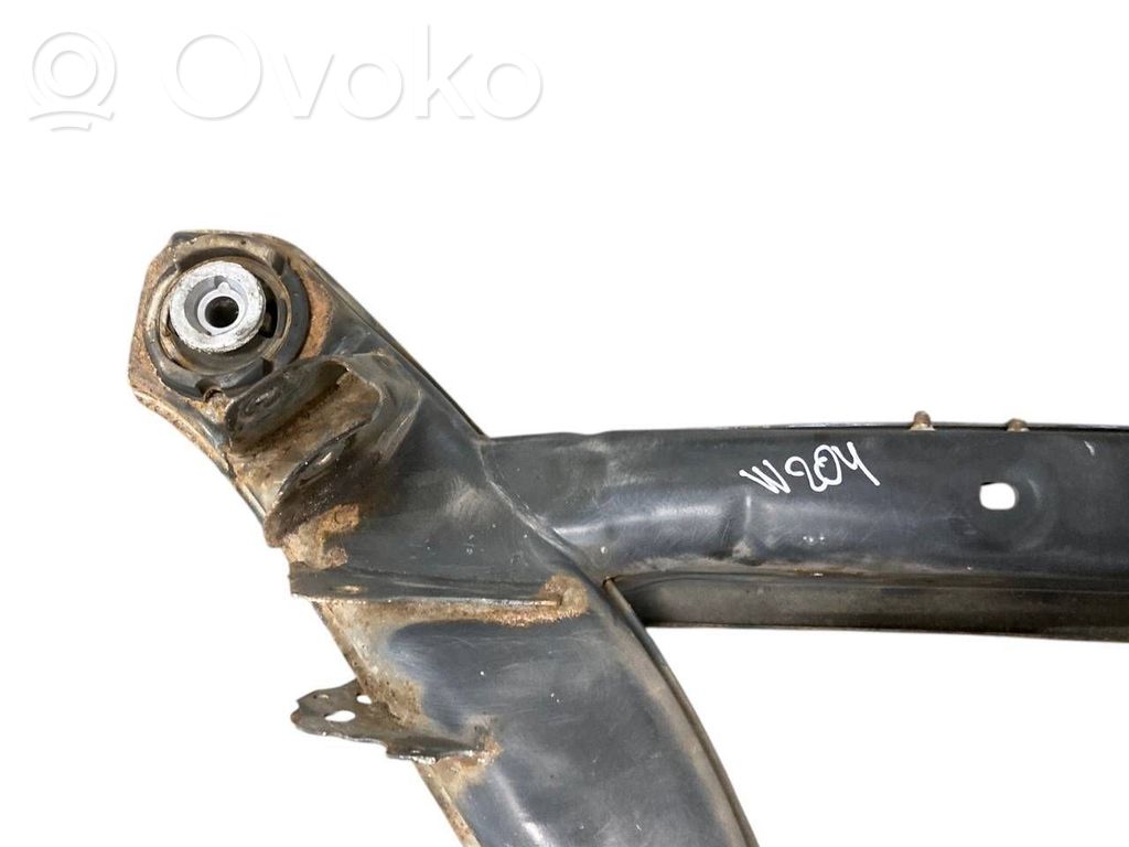 Pusrāmis aizmugurējais / priekšējais