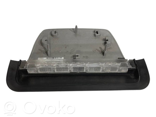 Papildu bremžu signāla lukturis