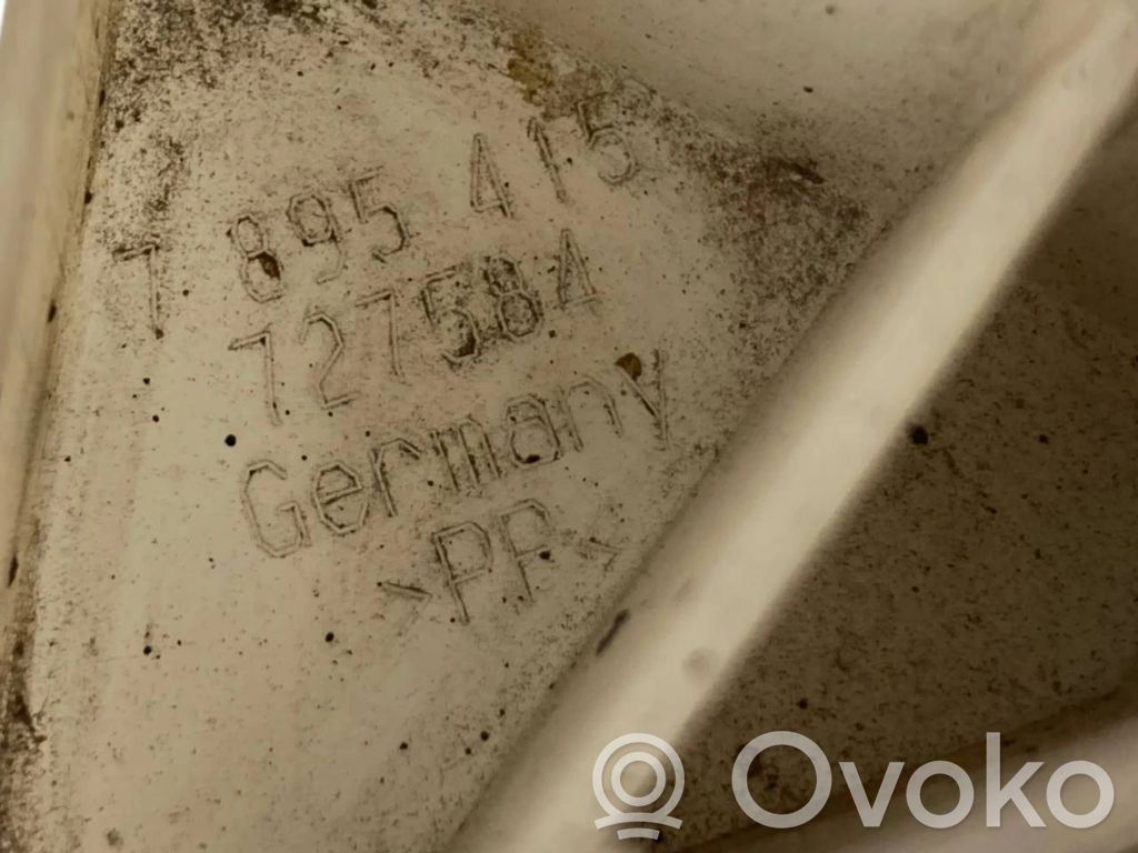 Priekšpusē bampera turētājs