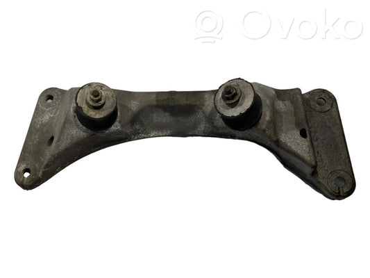 Pārnesumkārbas stiprinājuma kronšteins