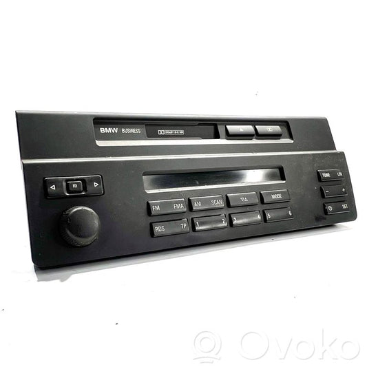 Radio / CD/DVD atskaņotājs / navigācija