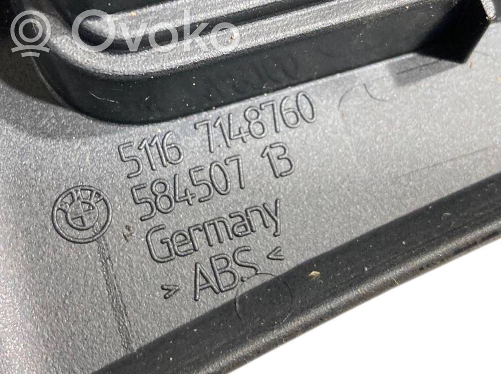 Aizmugurējā gaisa - ventilācijas reste