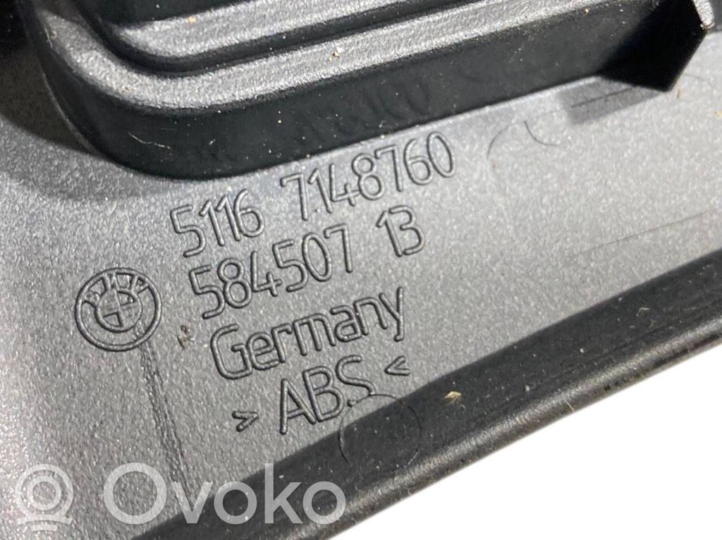 Aizmugurējā gaisa - ventilācijas reste