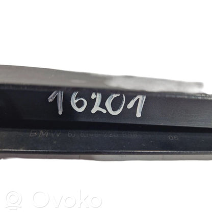 Windshield wiper arm