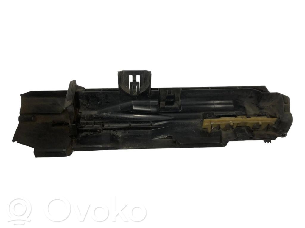 Держатель/кронштейн радиатора(ов)