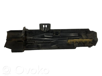 Держатель/кронштейн радиатора(ов)