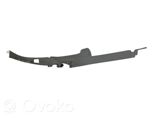 (D) statņa dekoratīvā apdare (augšdaļa)