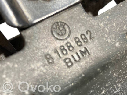 Aizmugurējā pārsega slēdzene