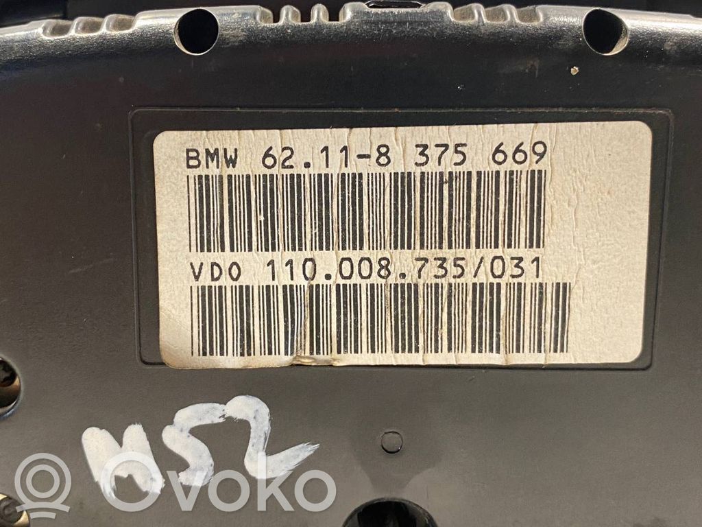 Speedometer (in the instrument panel)