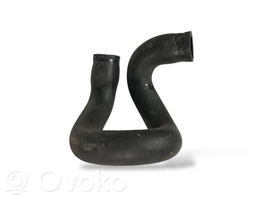 Caurulīte (-es) / šļūtene (-es)