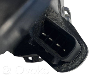 Aizmugurē slēdzene