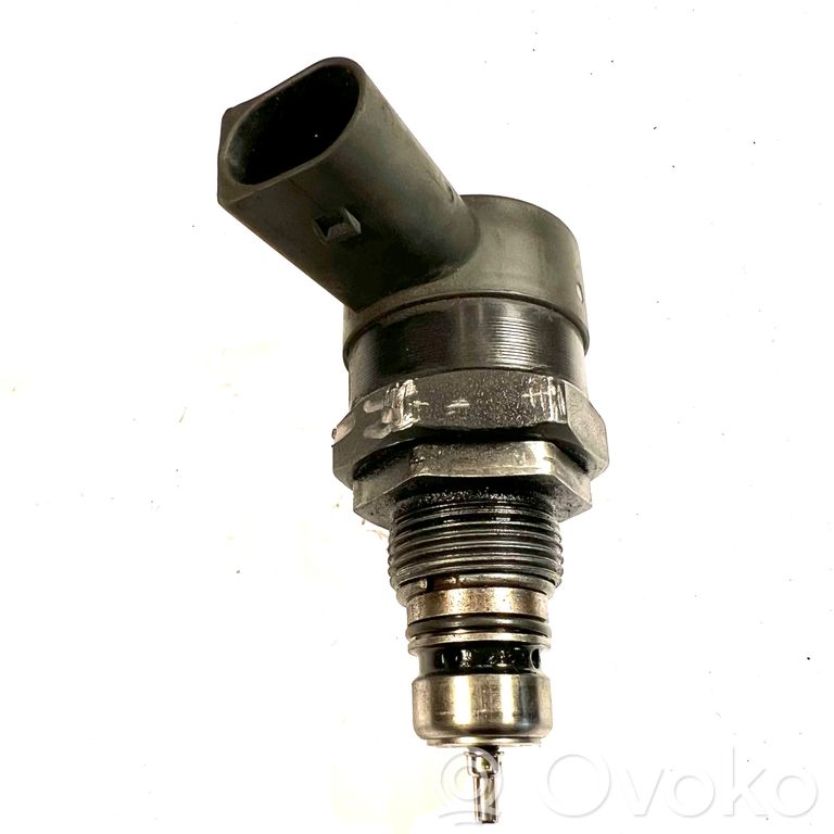Fuel pressure regulator