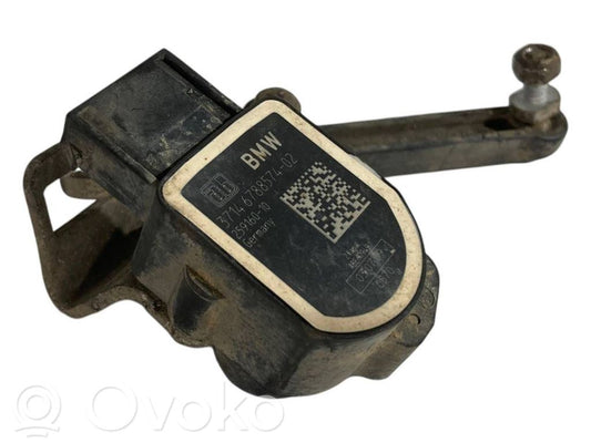 Augstuma sensors (priekšējo lukturu)