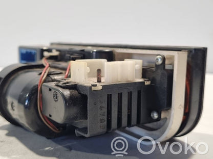 Gaisa kondicioniera / klimata kontroles / salona apsildes vadības bloks (salonā)