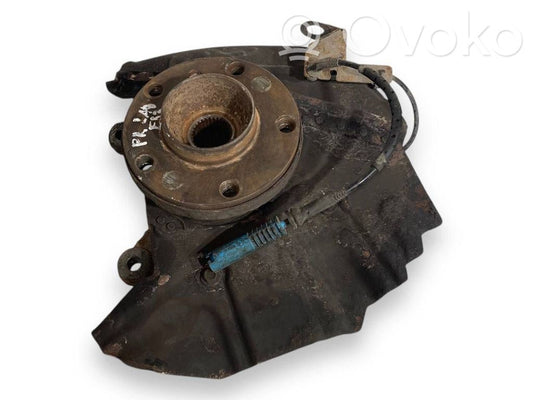 Priekšējā riteņa rumbas vārpstas šarnīrs (stupica, capfa)