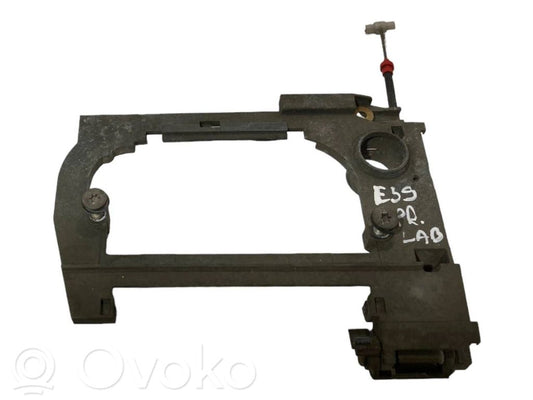 Holder/bracket for external opening handle at the front