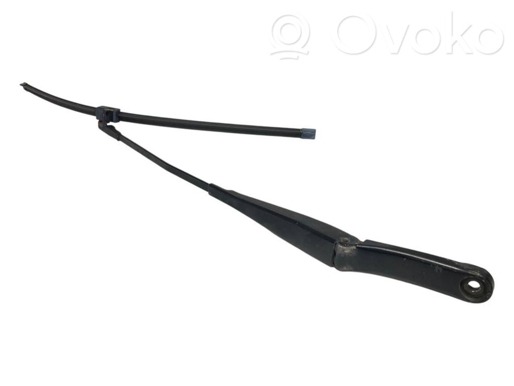 Priekšējā loga tīrītāja kājiņa