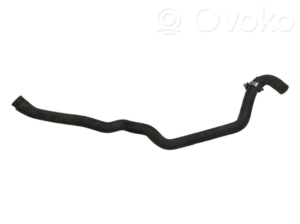 Caurulīte (-es) / šļūtene (-es)