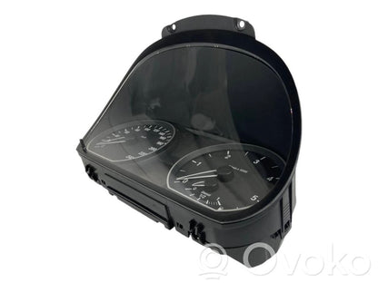 Spidometrs (instrumentu panelī)