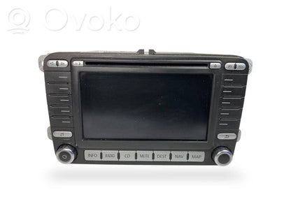 Radio / CD/DVD atskaņotājs / navigācija