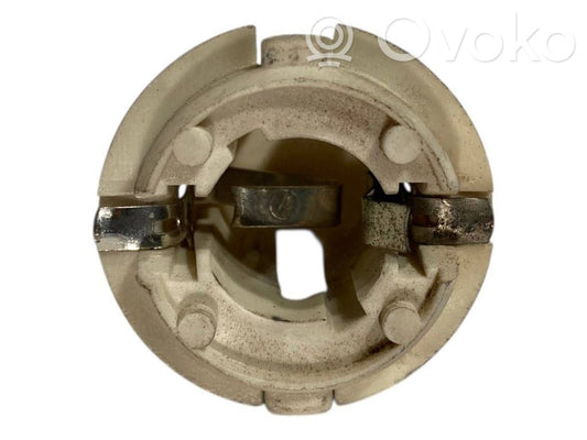 Aizmugures spuldzes vāka turētājs