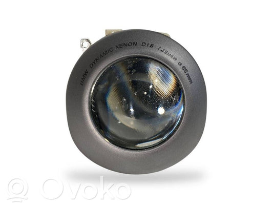 Priekšējā luktura detaļa