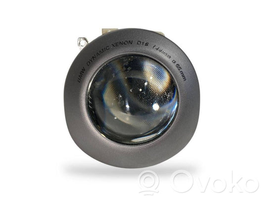 Priekšējā luktura detaļa