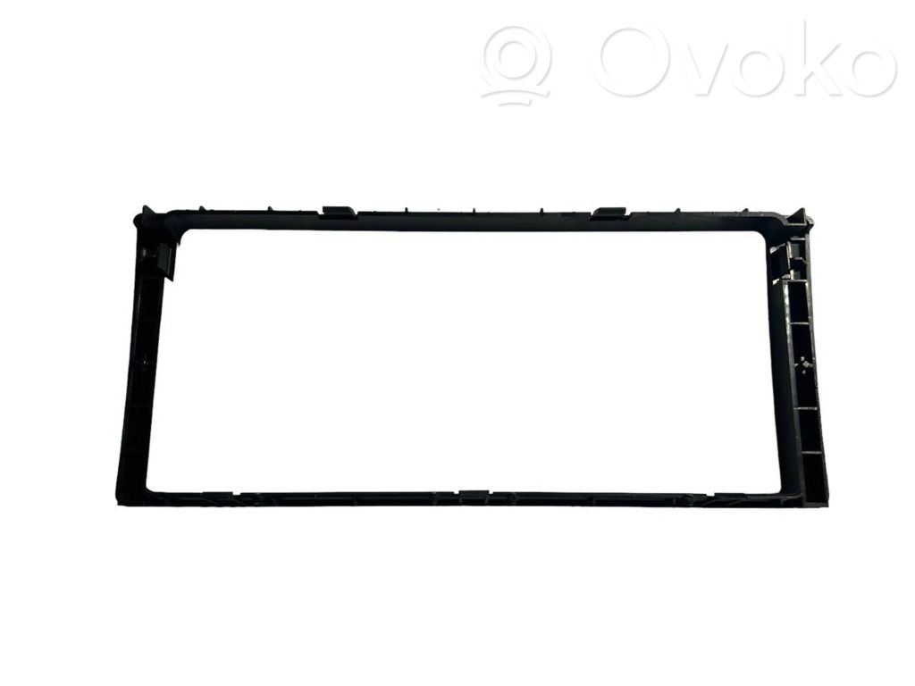 Radiouztvērēja / navigācija dekoratīvā apdare