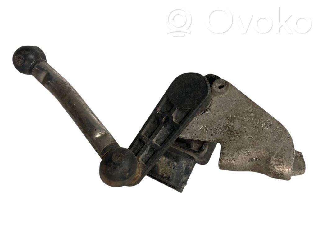 Augstuma sensors (priekšējo lukturu)