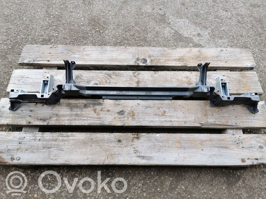 Radiatoru paneļa augšējā daļa (televizors)