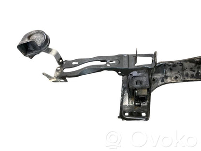 Верхняя часть панели радиатора (телевизор)