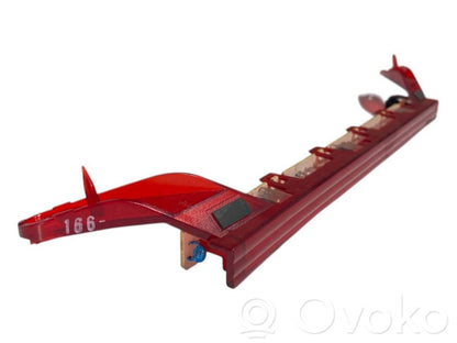 Papildu bremžu signāla lukturis