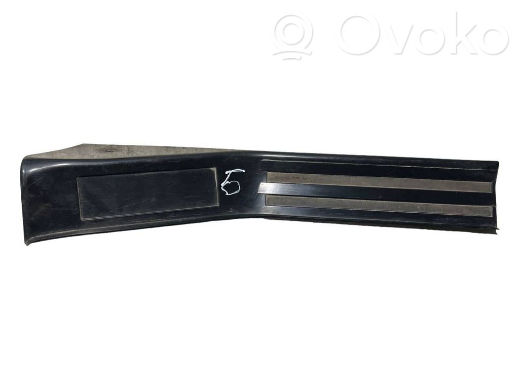 Aizmugurējā sliekšņa dekoratīvā apdare (iekšējā)