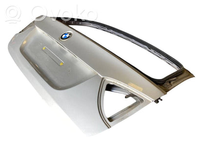 Задняя крышка (багажник)