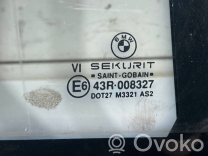 aizmugurējo durvju stikls