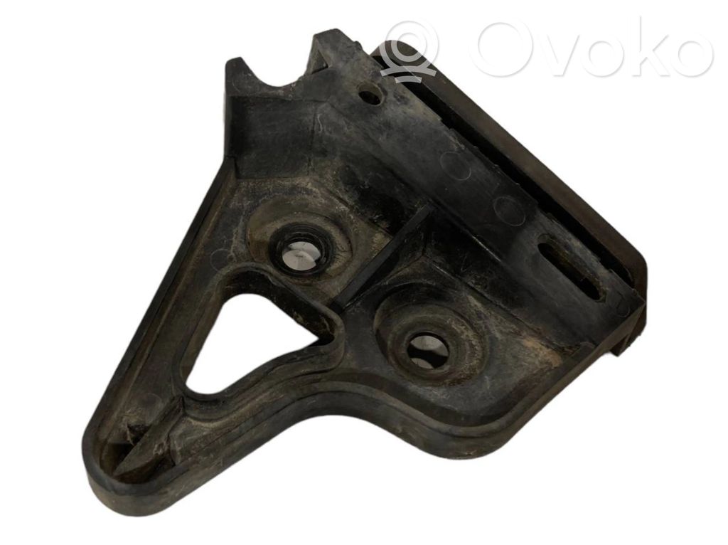 Кронштейн крепления заднего бампера