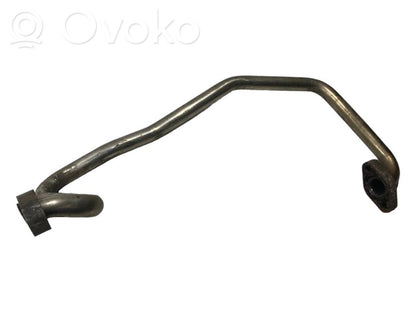 Caurulīte (-es) / šļūtene (-es)