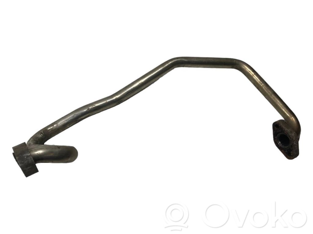 Caurulīte (-es) / šļūtene (-es)