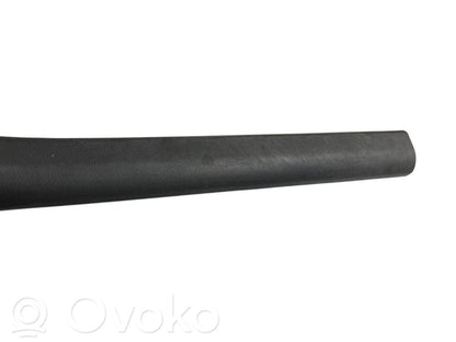 Priekšējā sliekšņa dekoratīvā apdare (iekšējā)