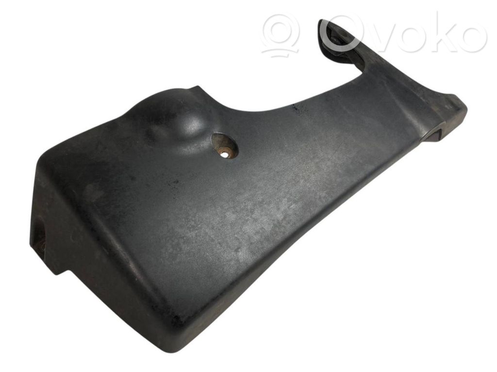 Dzinēja pārsegs (dekoratīva apdare)