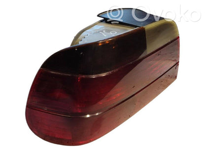 Задний фонарь в кузове