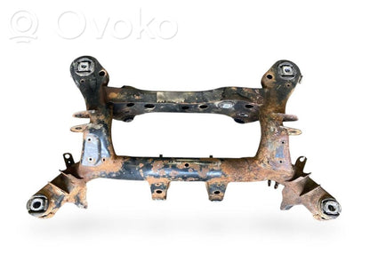 Pusrāmis aizmugurējais / priekšējais