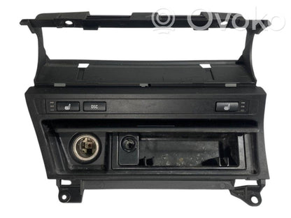 Пепельница (передняя)