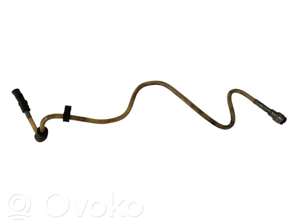 Degvielas caurulīte (-es)